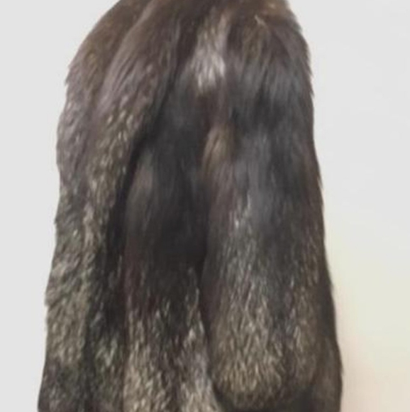 Mid Length Dark Silver Fox Real Fur Wrap - Picture 8 of 8